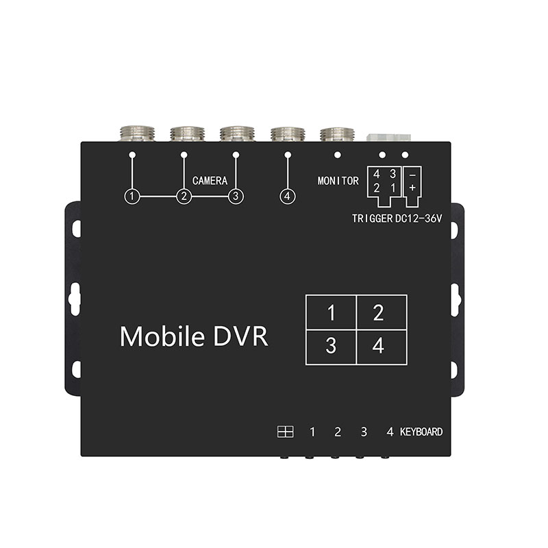 4 csatornás AHD jármű DVR 512 GB-os felvétellel és többkamerás osztott nézettel